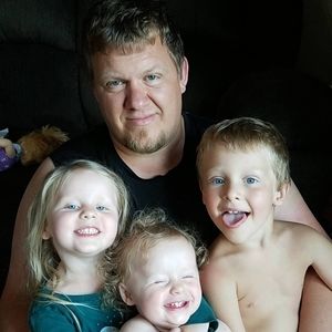 Meet your Posher, Dana